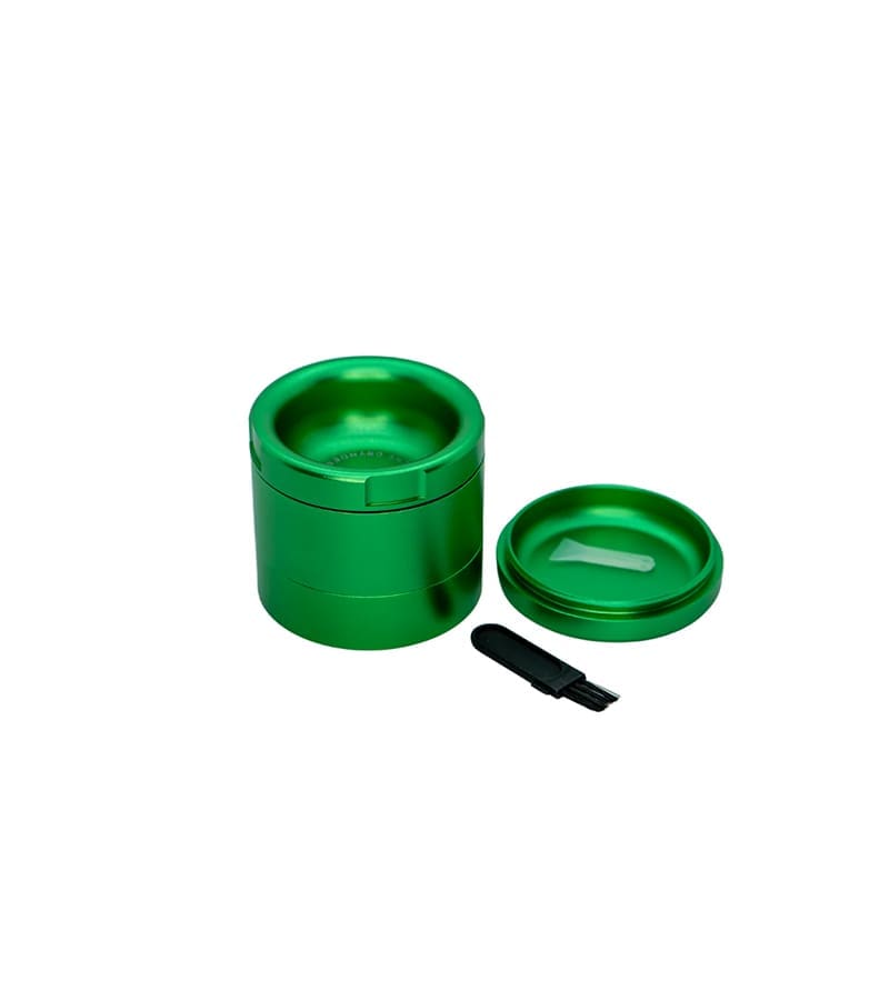 Stache 4 piece grynder green with bottom off Stache 4 piece grynder green with bottom off