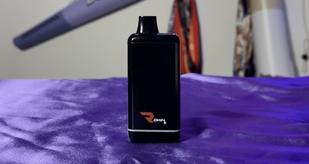 Meet the Rokin Bar Pro Digital Vape Battery